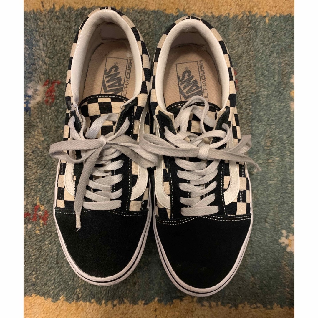 VANS(ヴァンズ)のVANS オールドスクール チェッカー　24.5cm メンズの靴/シューズ(スニーカー)の商品写真