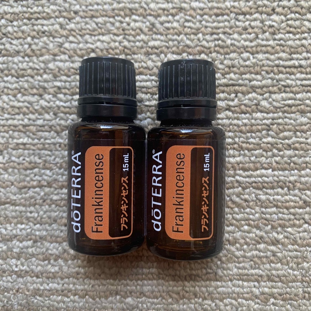 doTERRA(ドテラ)のドテラ doTERRA フランキンセンス 15ml 2本セット コスメ/美容のリラクゼーション(エッセンシャルオイル（精油）)の商品写真