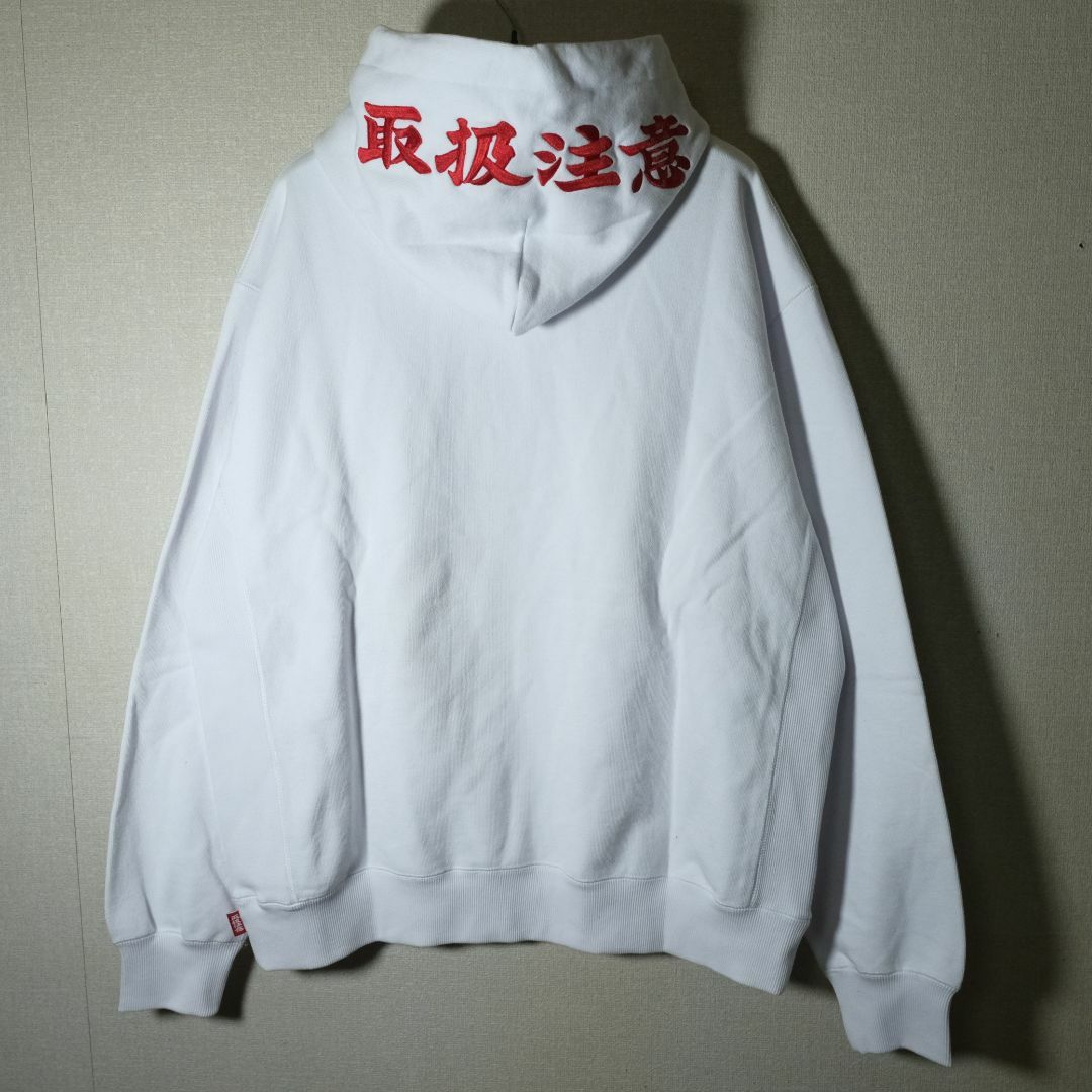 WACKO MARIA(ワコマリア)のBLACK EYE PATCH 取扱注意 ロゴ パーカー WHITE L メンズのトップス(パーカー)の商品写真