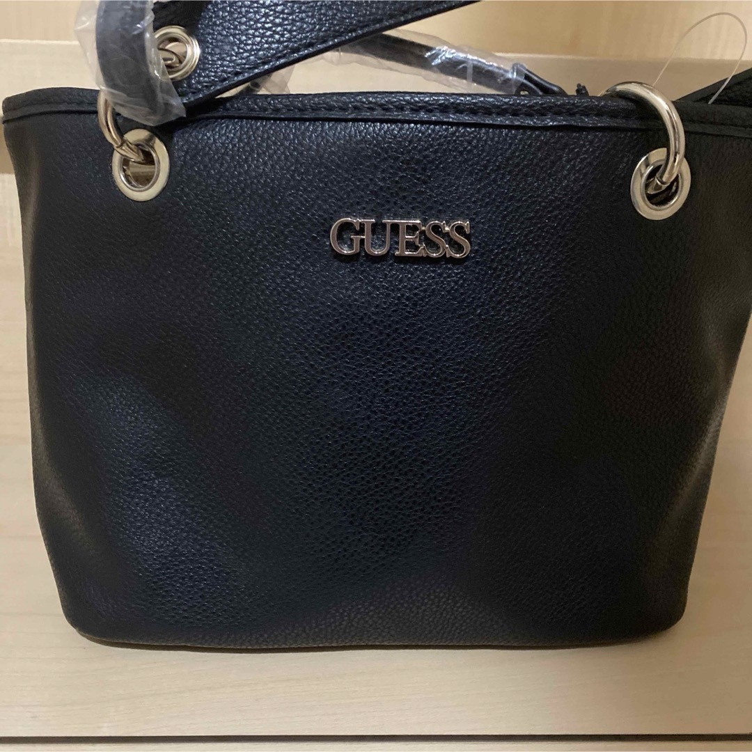 GUESS(ゲス)のguess ハンドバッグ＆ポーチセット レディースのバッグ(ハンドバッグ)の商品写真