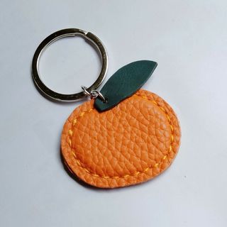 みかんのキーホルダー  本革  ハンドメイド