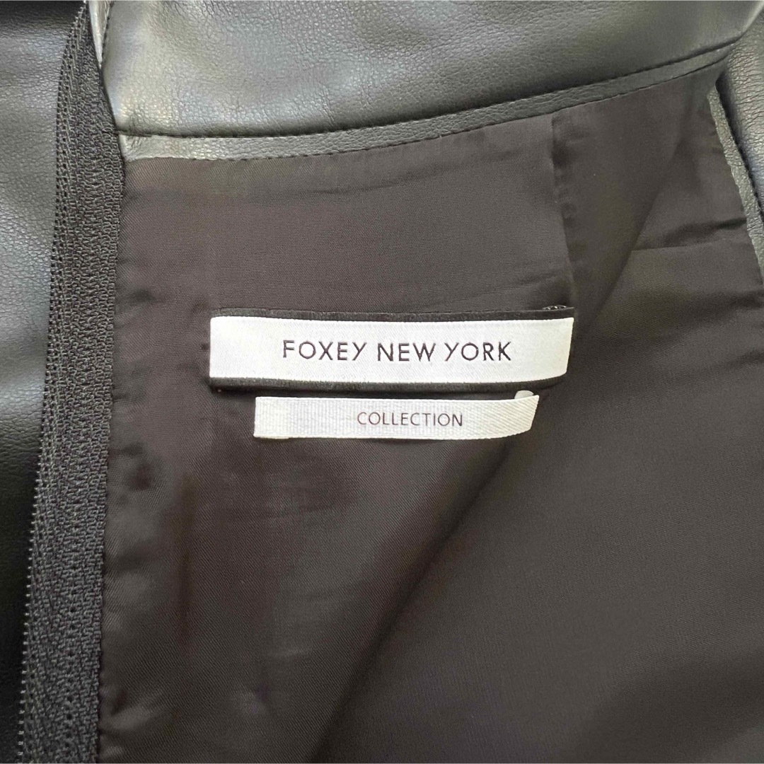 FOXEY NEW YORK(フォクシーニューヨーク)の良品　FOXEY NEWYORK フォクシー　レザースカート　フレアスカート レディースのスカート(ひざ丈スカート)の商品写真