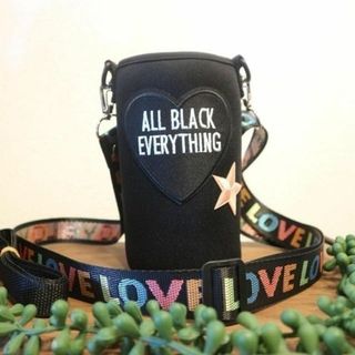 ★水筒カバー★~650ｍｌLOVEショルダー 水筒ケース Allblack♡付(その他)