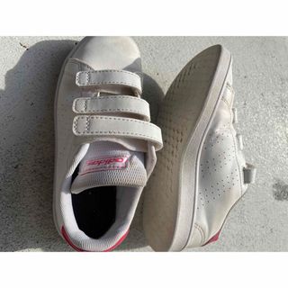 アディダス(adidas)のadidasスニーカー(スニーカー)