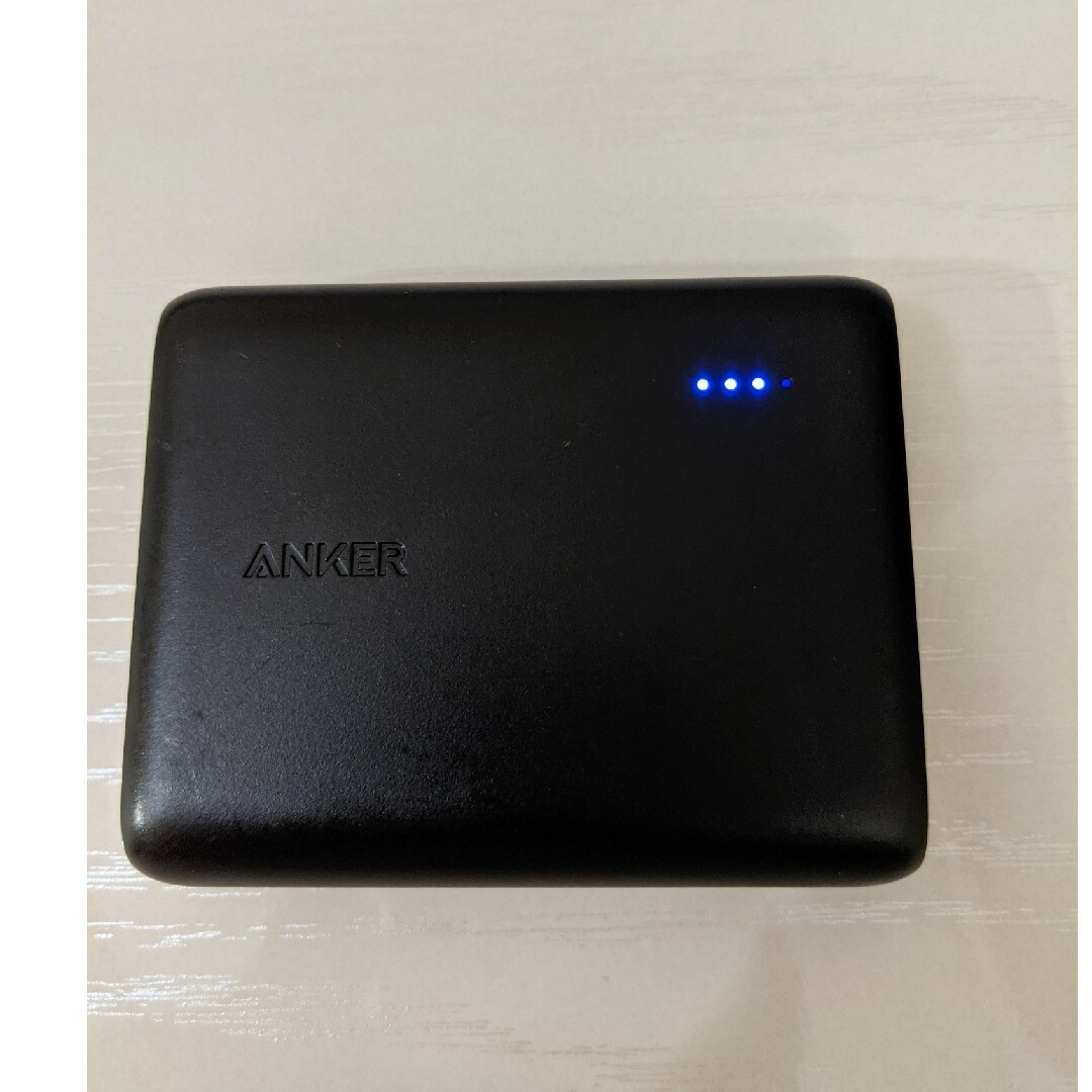 Anker(アンカー)のAnker PowerCore 10000mAh 大容量 モバイルバッテリー スマホ/家電/カメラのスマートフォン/携帯電話(バッテリー/充電器)の商品写真