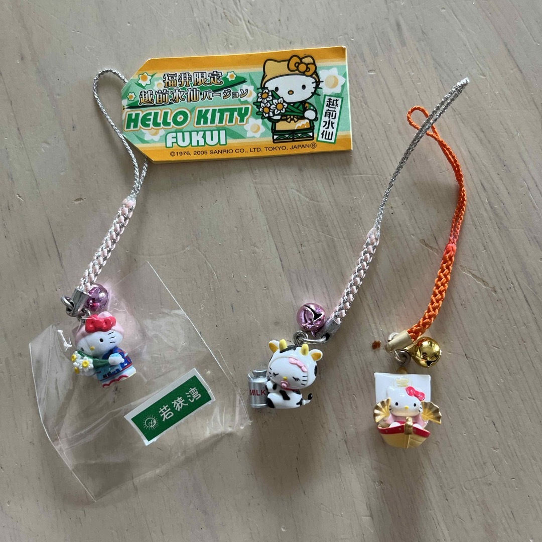 WEB限定カラー ご当地キティちゃん ハローキティキーホルダー 40個 WEB限定カラー ご当地キティちゃん ハローキティキーホルダー 40個