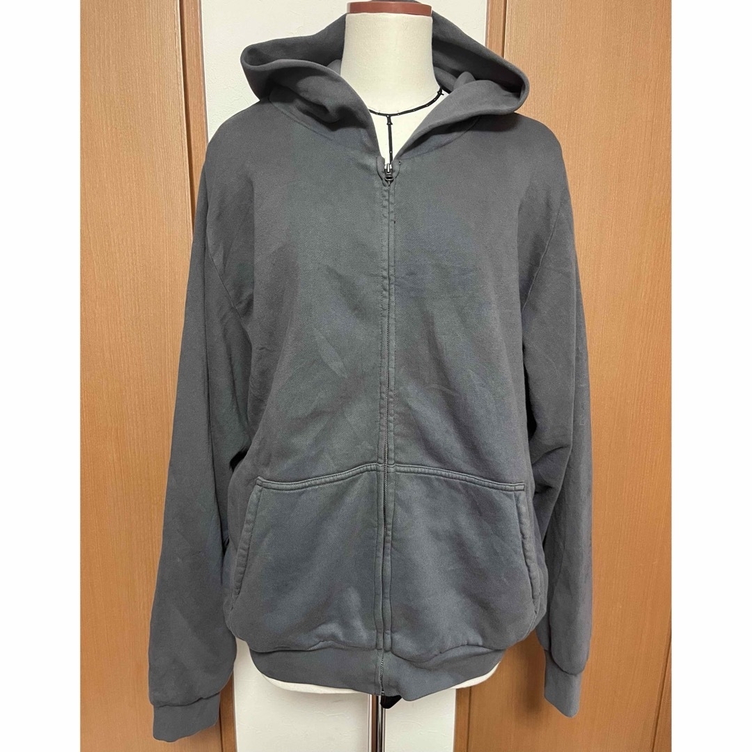 YEEZY（adidas）(イージー)の新品yeezy gap  zipup hoodie ダークグレー メンズのトップス(パーカー)の商品写真