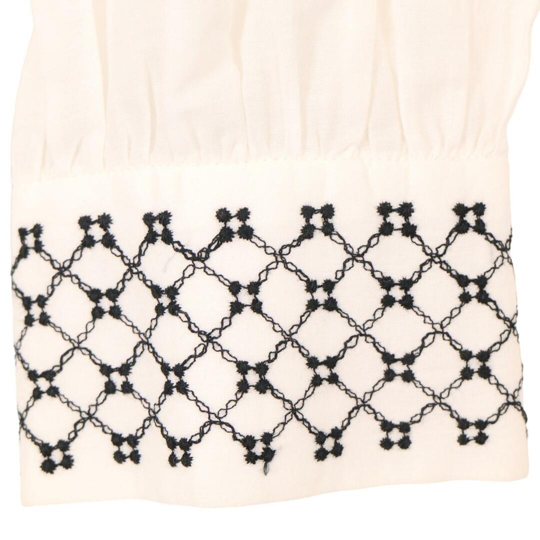 mina perhonen(ミナペルホネン)のミナペルホネン zs1125 ホワイト flower beads 刺繍 コットン ブラウス 36 レディースのレッグウェア(タイツ/ストッキング)の商品写真