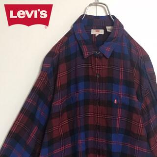 Levi's - 【人気定番】リーバイス　タグロゴ付き長袖チェックシャツ　ダークカラー　K678