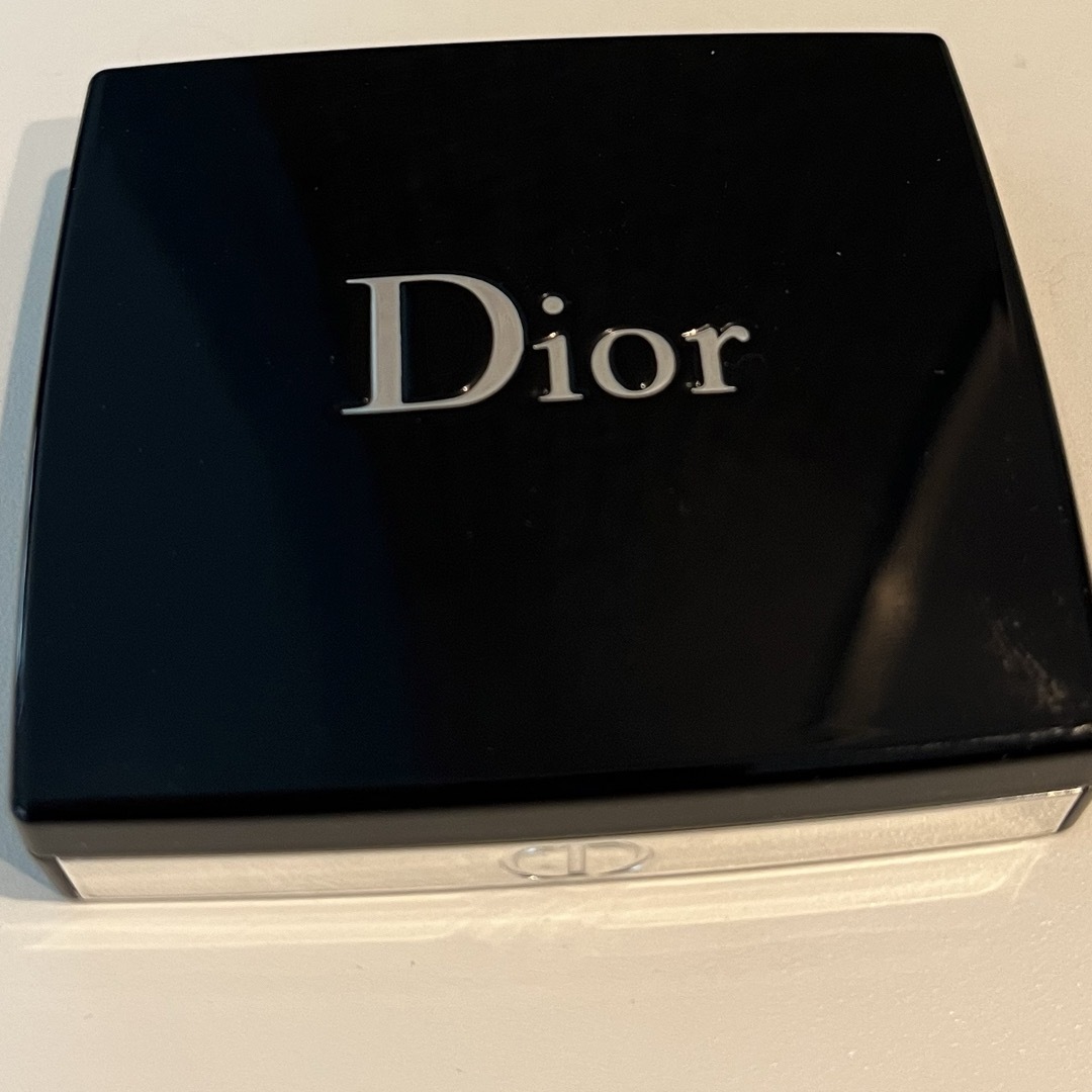 Dior(ディオール)のDior モノ クルール クチュール 633 コーラル ルック グリッター コスメ/美容のベースメイク/化粧品(アイシャドウ)の商品写真