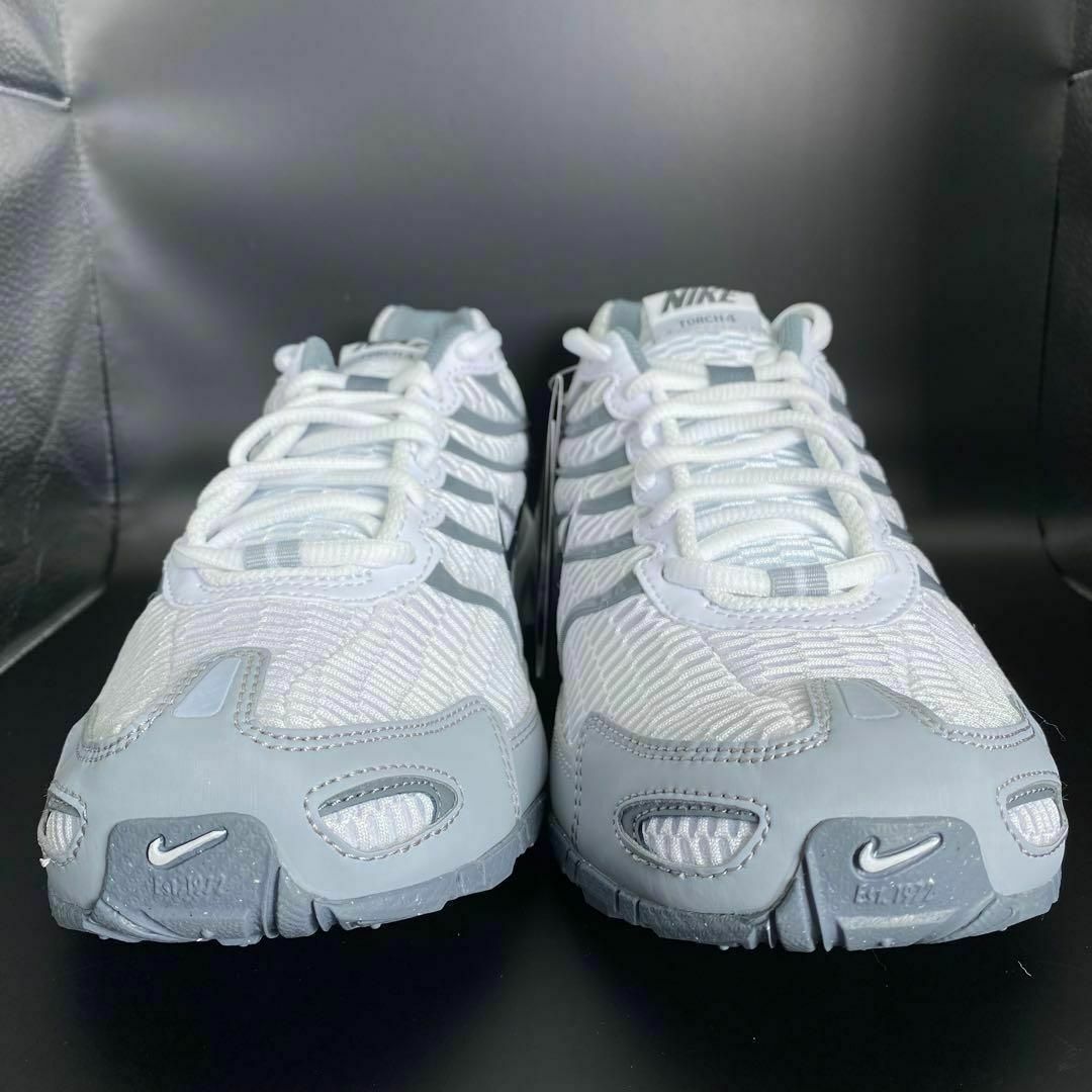 NIKE(ナイキ)の新品 NIKE AIR MAX TORCH 4 ホワイト 25.5cm メンズの靴/シューズ(スニーカー)の商品写真