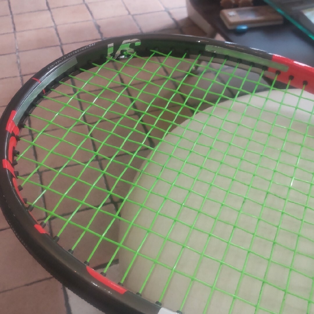 Babolat(バボラ)のピュアストライクvs グリップ2 スポーツ/アウトドアのテニス(ラケット)の商品写真