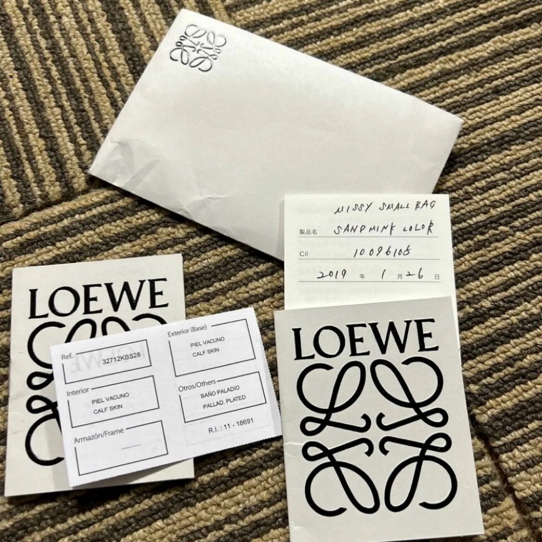 LOEWE(ロエベ)のトトママ様専用　ロエベ　ミッシー レディースのバッグ(ショルダーバッグ)の商品写真