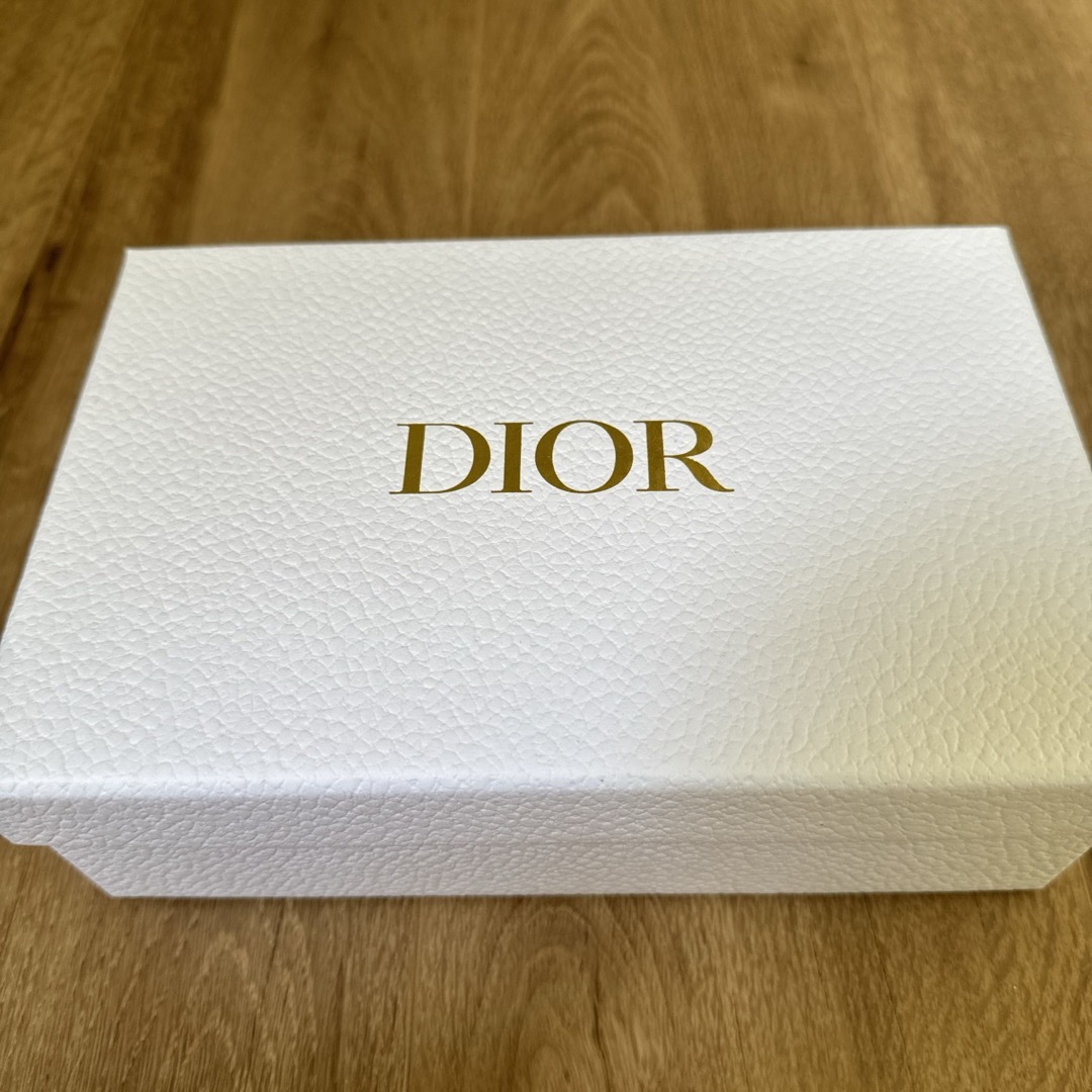Dior(ディオール)のdior 空箱 インテリア/住まい/日用品のオフィス用品(ラッピング/包装)の商品写真