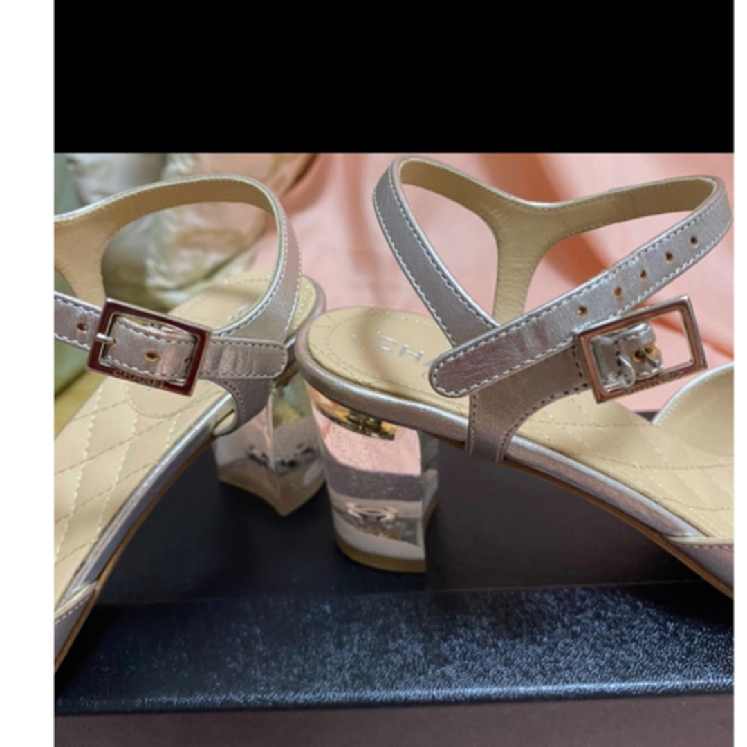 CHANEL(シャネル)のCHANEL シャネル　サンダル　シルバー　クリアヒール　35 レディースの靴/シューズ(サンダル)の商品写真