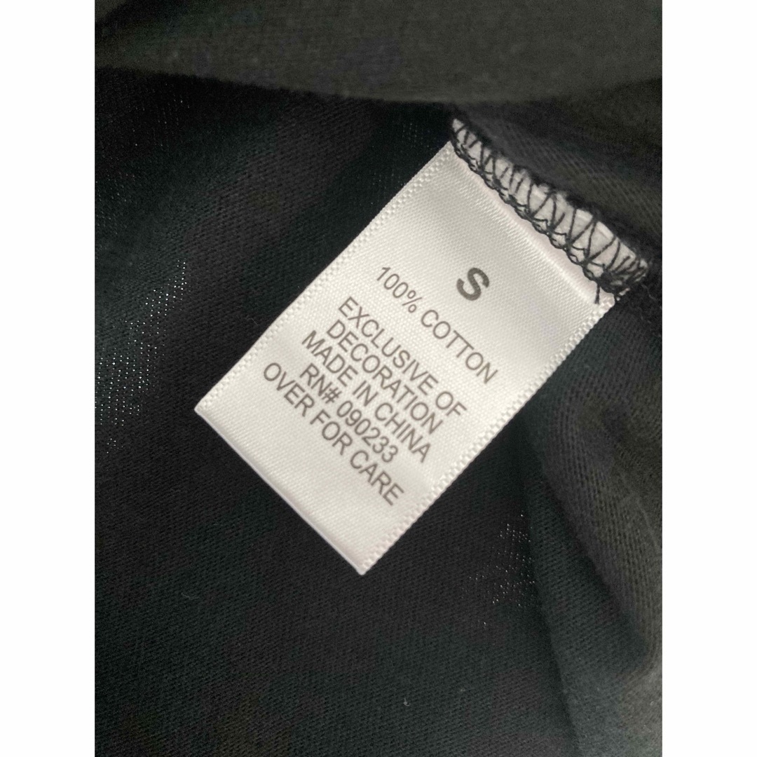 FEAR OF GOD(フィアオブゴッド)のESSENTIALS バックロゴロンT メンズのトップス(Tシャツ/カットソー(七分/長袖))の商品写真