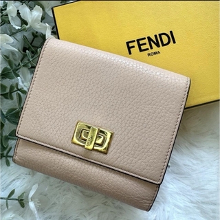 フェンディ(FENDI)のフェンディ ピーカブー 三つ折財布 コンパクト 財布 ピンク8M0438(財布)