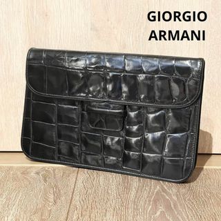 Giorgio Armani - ジョルジオアルマーニ　クロコ型押し　パテントレザー　クラッチバッグ　黒　ブラック