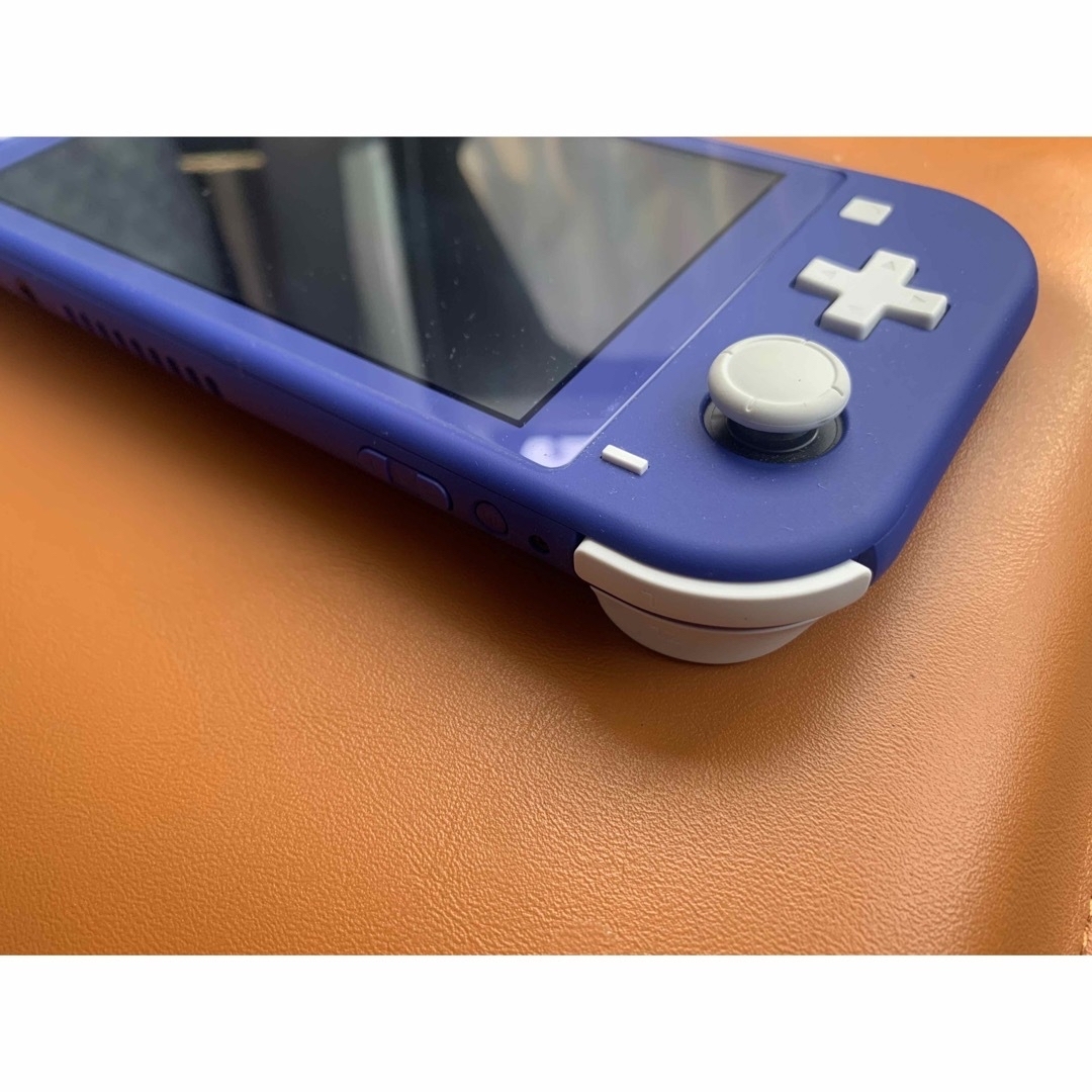 Nintendo Switch LITE ブルー エンタメ/ホビーのゲームソフト/ゲーム機本体(家庭用ゲーム機本体)の商品写真