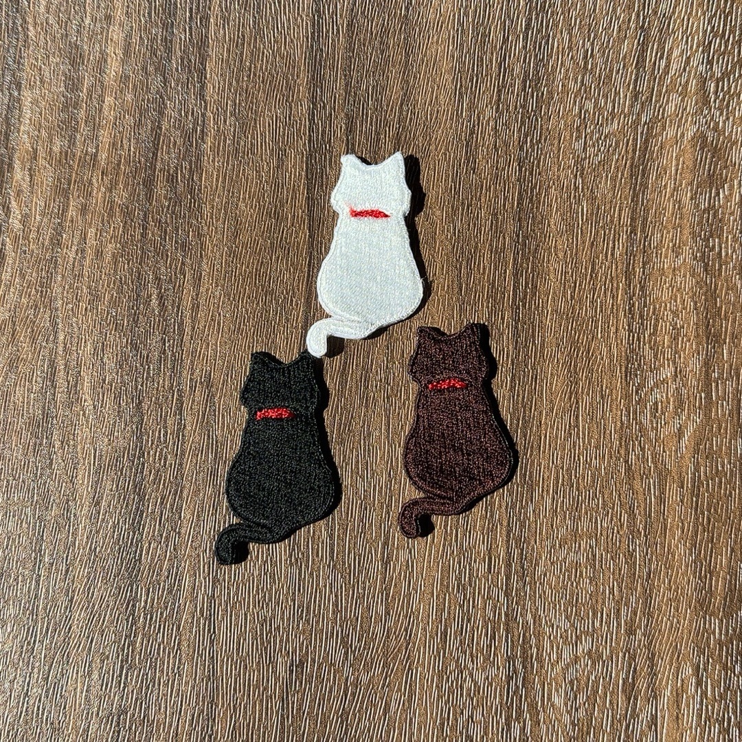 猫⭐︎子猫　〜後ろ姿〜　3色セット　ワッペン⭐︎アップリケ ハンドメイドのファッション小物(その他)の商品写真