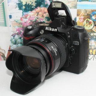 ニコン(Nikon)の❤️さあ一眼レフを始めよう❤️新品カメラバッグ付き❤️ニコン D70❤️(デジタル一眼)