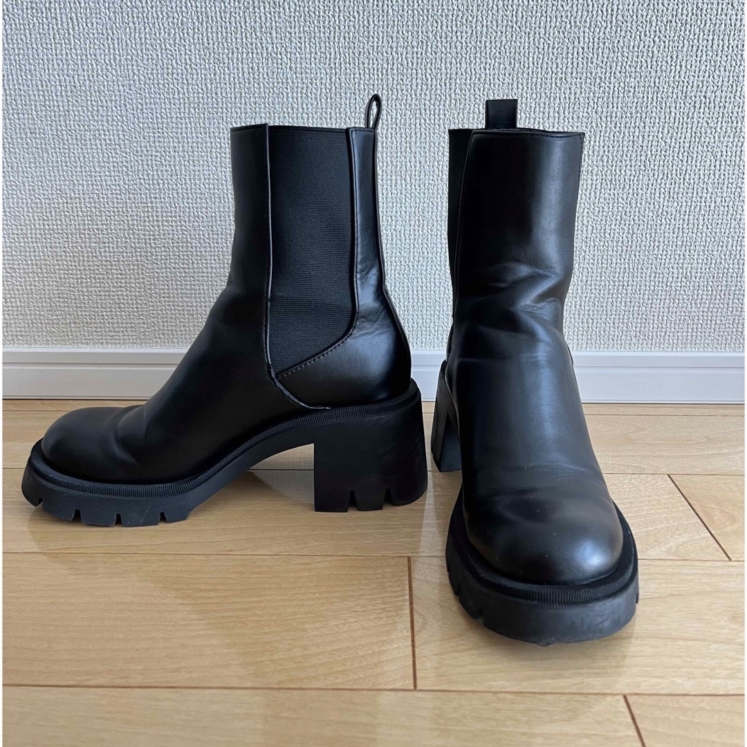 ZARA(ザラ)のZARA 厚底　サイドゴアブーツ レディースの靴/シューズ(ブーツ)の商品写真