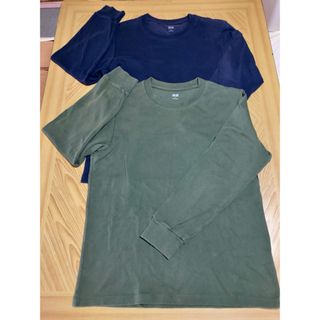 ユニクロ(UNIQLO)の996）【UNIQLO】Mサイズ長袖Tシャツ2枚（紺＆緑／毛玉有り・中古）(Tシャツ/カットソー(七分/長袖))