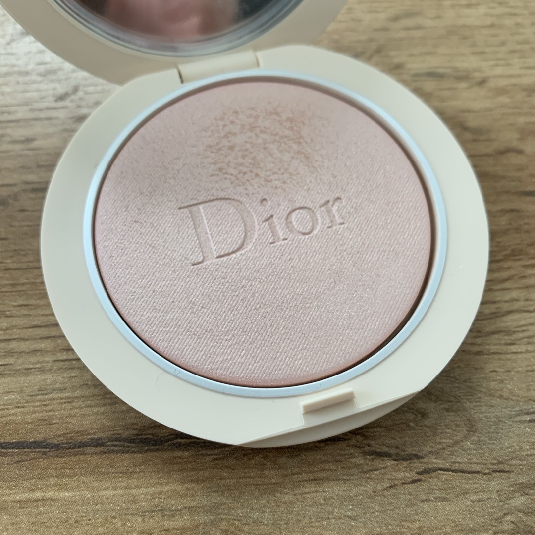 Dior(ディオール)のDior フォーエヴァークチュールルミナイザー 02ピンクグロウ コスメ/美容のベースメイク/化粧品(フェイスパウダー)の商品写真