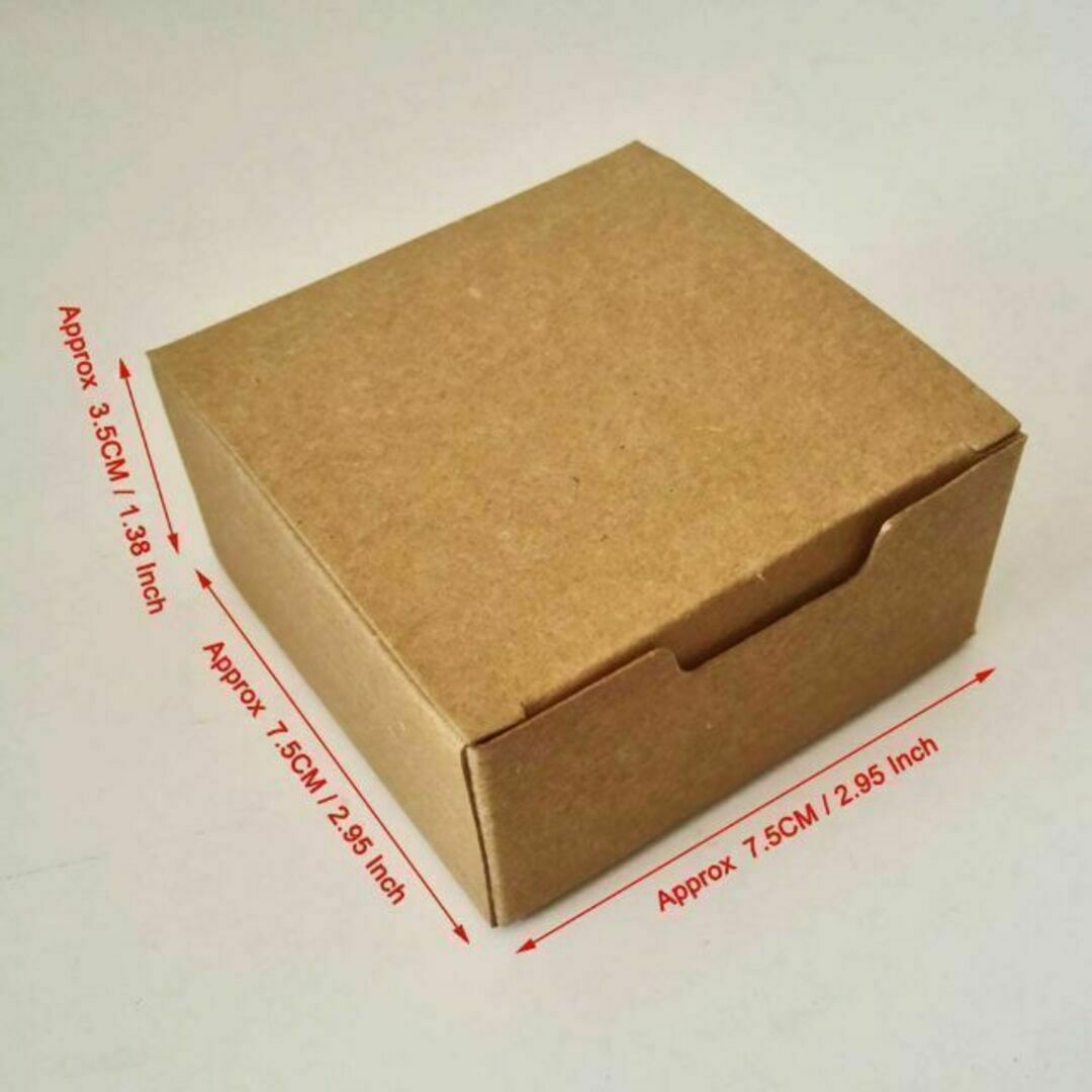 ギフトボックス クラフト紙 正方形 タグ紐 40枚セット 7.5×7.5×3.5 インテリア/住まい/日用品のオフィス用品(ラッピング/包装)の商品写真