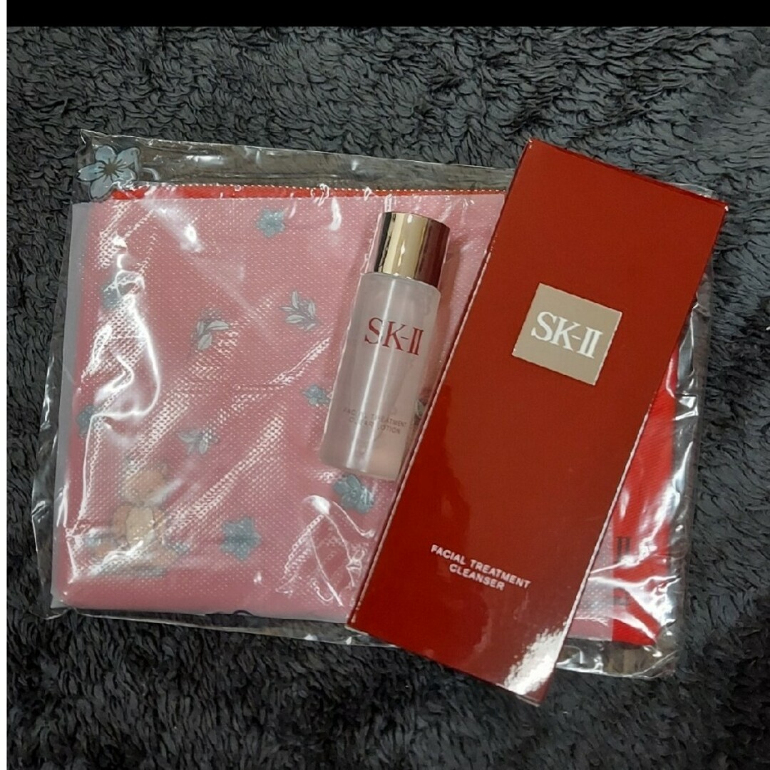 SK-II(エスケーツー)のSK-II 洗顔＆拭き取り化粧水＆ポーチ 新品未使用 コスメ/美容のスキンケア/基礎化粧品(洗顔料)の商品写真