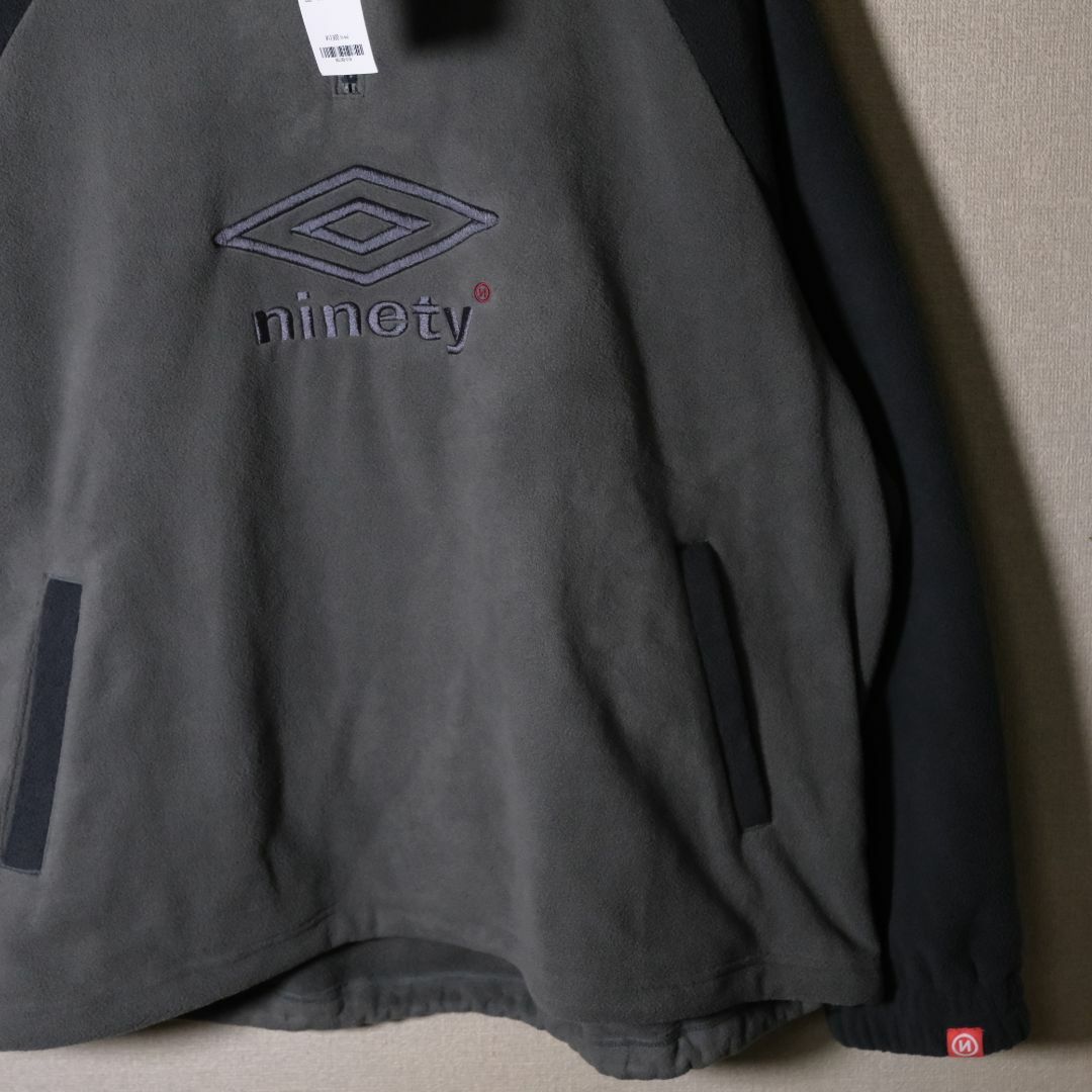 UMBRO(アンブロ)の9090 umbro Raglan Fleece ボアジャケットCharcoal メンズのトップス(パーカー)の商品写真