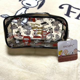 ピーナッツ(PEANUTS)の新品未使用【SNOOPY】PVCファスナーポーチ黒 ピーナッツスヌーピー 187(ポーチ)