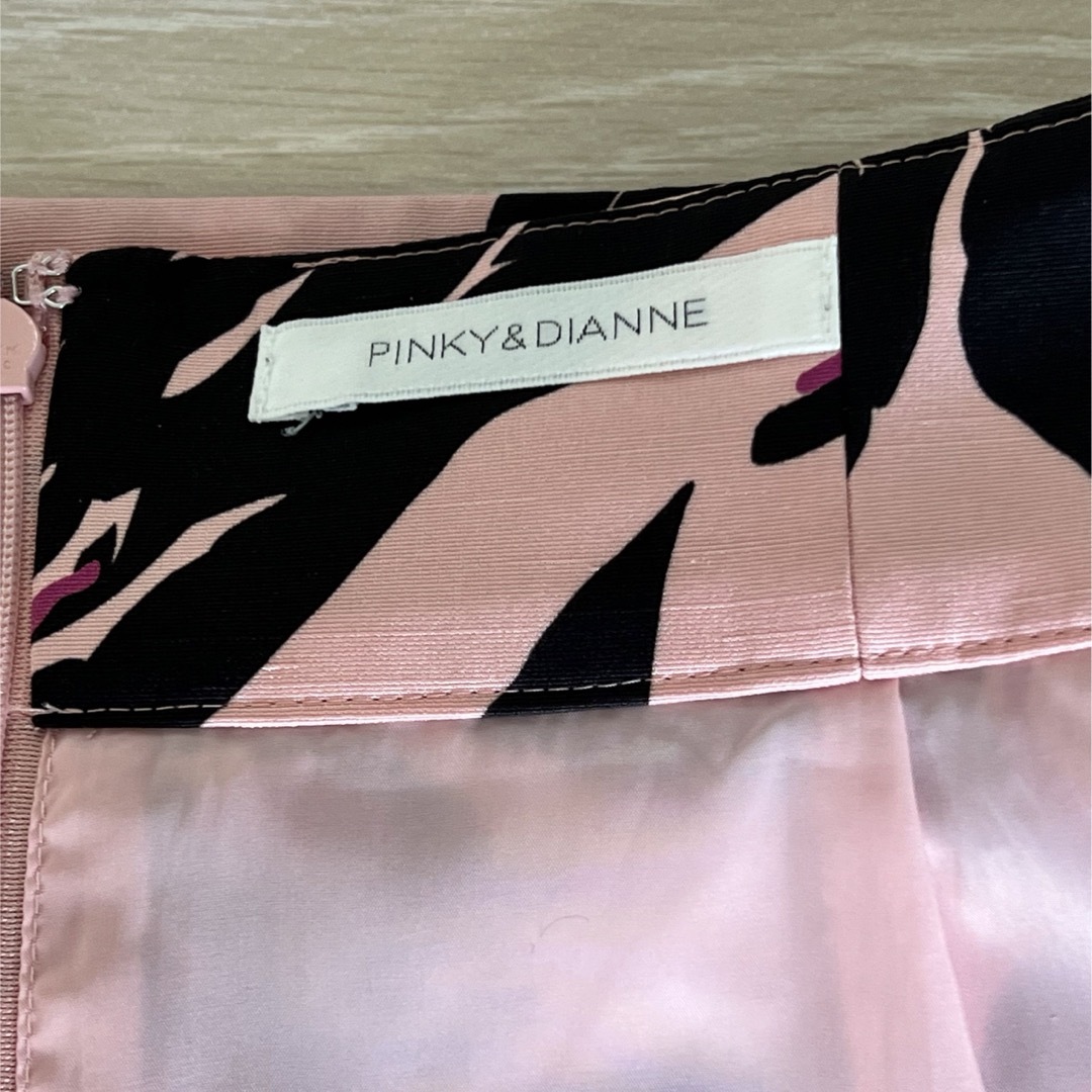 Pinky&Dianne(ピンキーアンドダイアン)の2023年商品フラワーフレアスカート レディースのスカート(ロングスカート)の商品写真