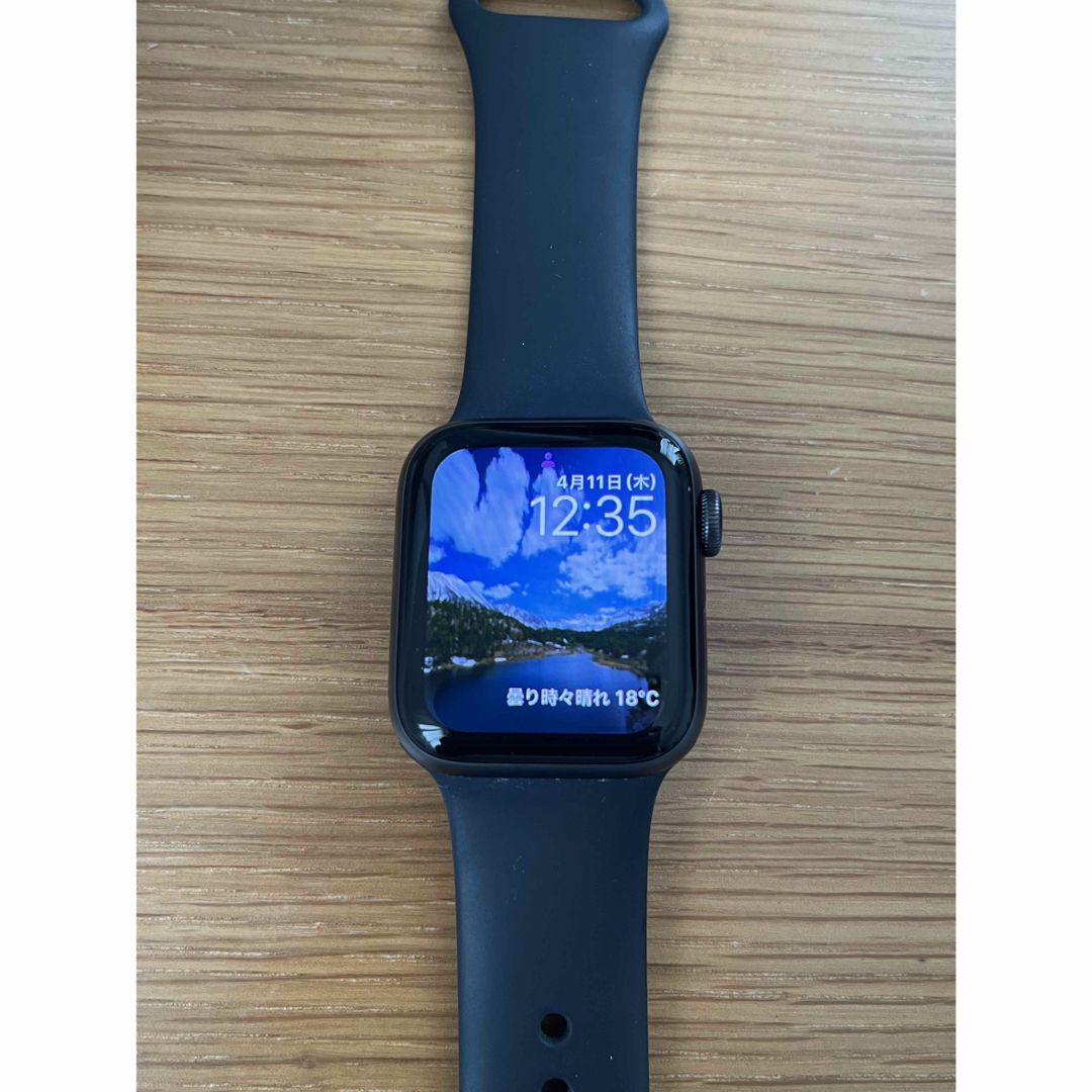 Apple Watch(アップルウォッチ)のAPPLE WATCH SE GPSモデル SGAL MKQ13J/A スマホ/家電/カメラのスマートフォン/携帯電話(その他)の商品写真