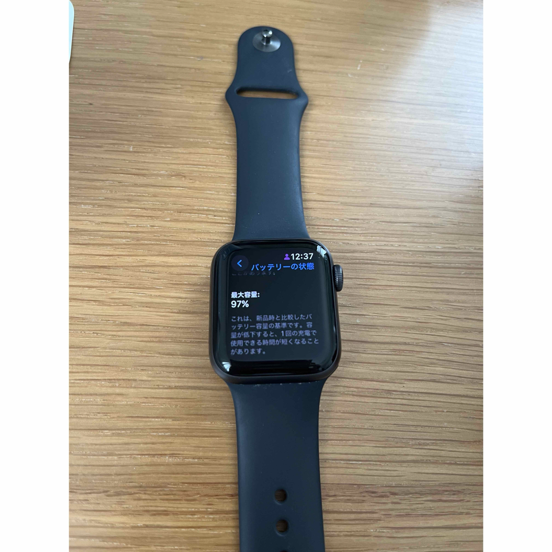 Apple Watch(アップルウォッチ)のAPPLE WATCH SE GPSモデル SGAL MKQ13J/A スマホ/家電/カメラのスマートフォン/携帯電話(その他)の商品写真