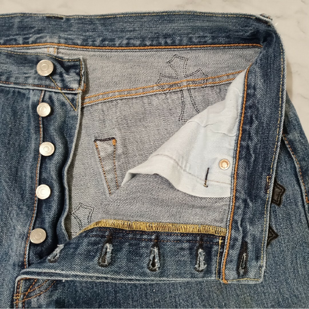 Chrome Hearts(クロムハーツ)のLevi's 501（W36 / 92cm）クロスパッチカスタム メンズのパンツ(デニム/ジーンズ)の商品写真