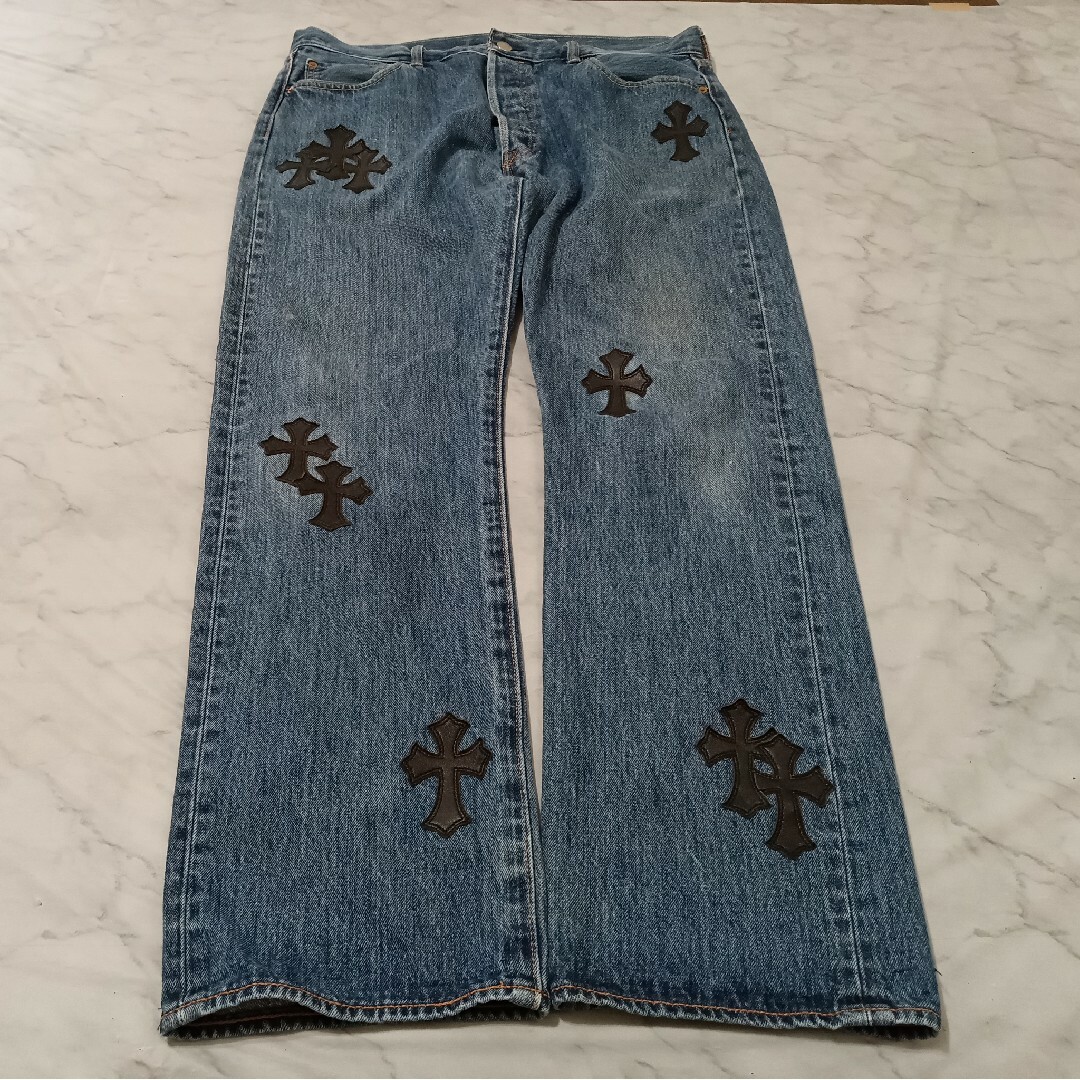 Chrome Hearts(クロムハーツ)のLevi's 501（W36 / 92cm）クロスパッチカスタム メンズのパンツ(デニム/ジーンズ)の商品写真