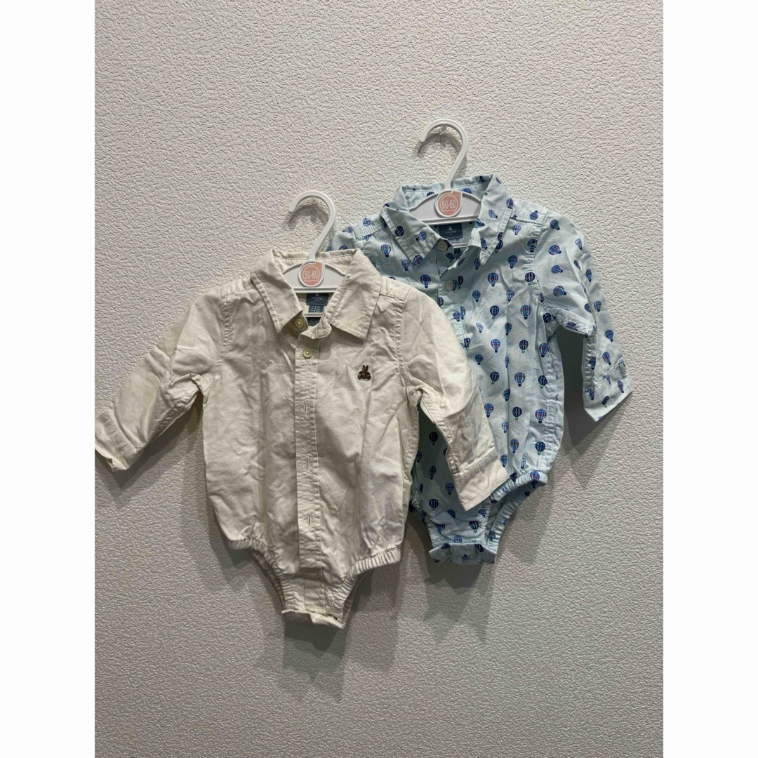 babyGAP(ベビーギャップ)の2枚セット　男の子　子供服　GAP　ロンパース　シャツ　70センチ キッズ/ベビー/マタニティのベビー服(~85cm)(ロンパース)の商品写真