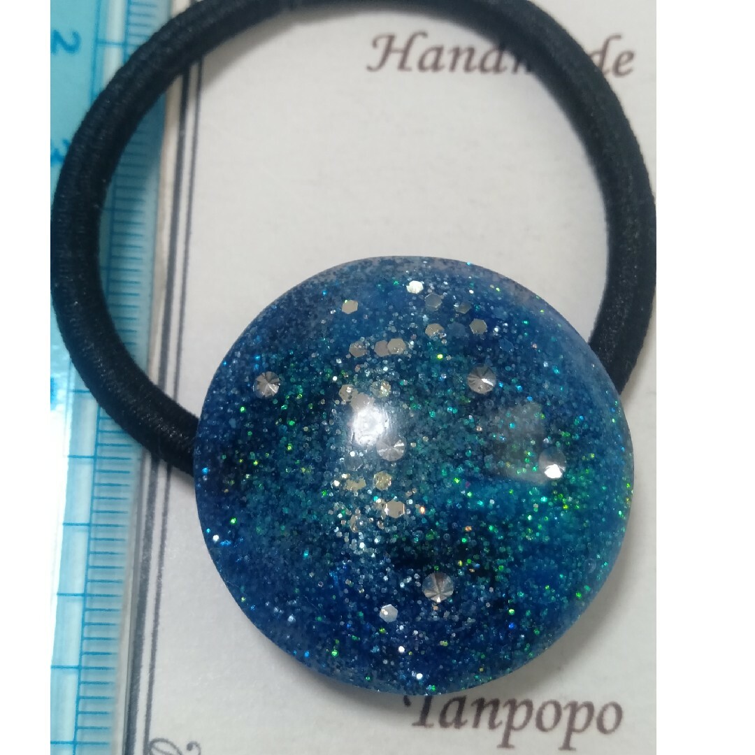 ヘアゴム ハンドメイド レジン★ オーロラ 宇宙 夜空 ブルー色 系  L ハンドメイドのアクセサリー(ヘアアクセサリー)の商品写真