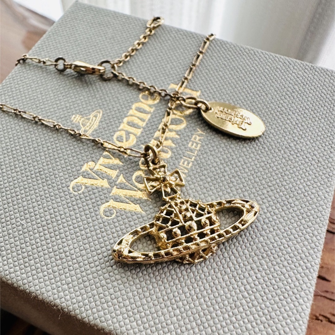 Vivienne Westwood(ヴィヴィアンウエストウッド)の希少品VivienneWestwood シンラインオーブネックレス レディースのアクセサリー(ネックレス)の商品写真