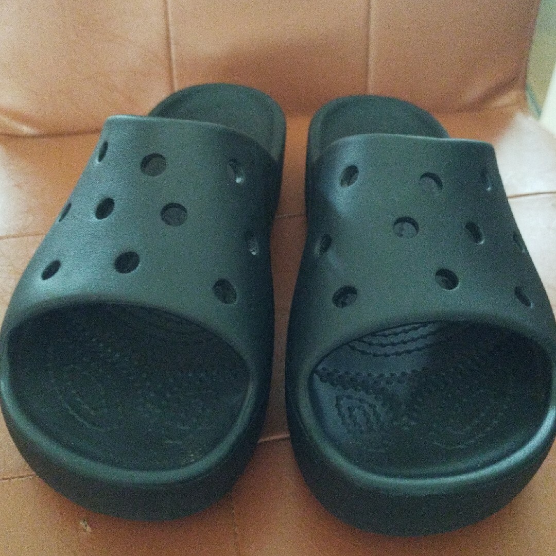 crocs(クロックス)のcrocs　クロックスサンダル レディースの靴/シューズ(サンダル)の商品写真
