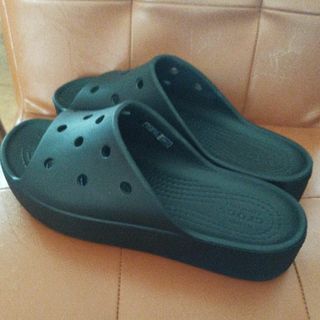 crocs　クロックスサンダル