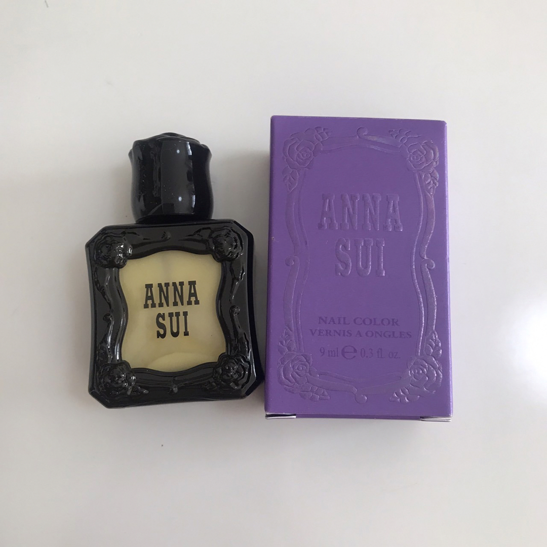 ANNA SUI(アナスイ)の【未使用】ANNA SUI アナスイ ネイルカラー 808 限定色 コスメ/美容のネイル(マニキュア)の商品写真