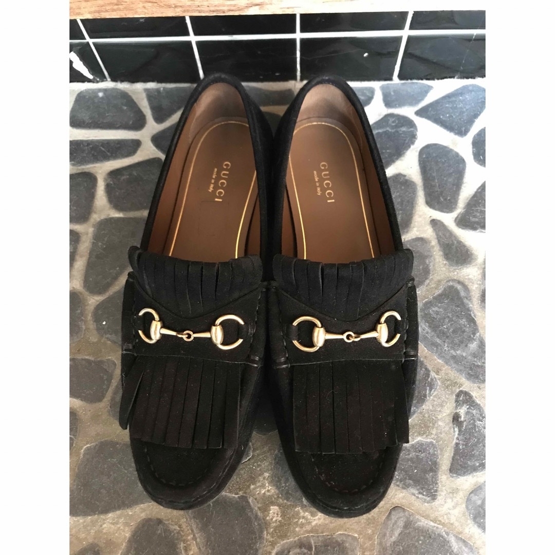 Gucci(グッチ)の美品 グッチ GUCCI ホースビットフリンジ付きローファー 37.5 モカシン レディースの靴/シューズ(ローファー/革靴)の商品写真