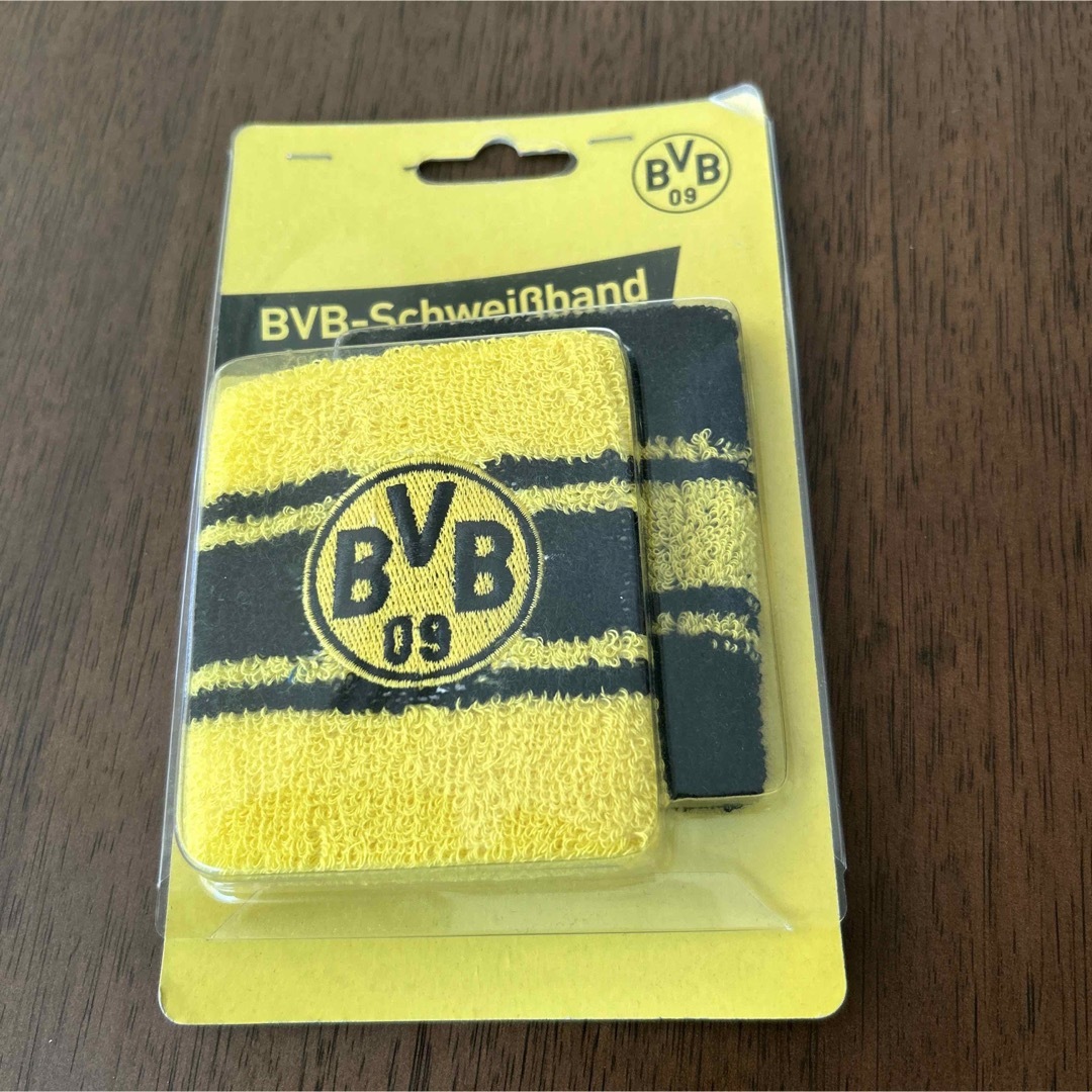 BVB リストバンド　新品　ドルトムント スポーツ/アウトドアのサッカー/フットサル(その他)の商品写真