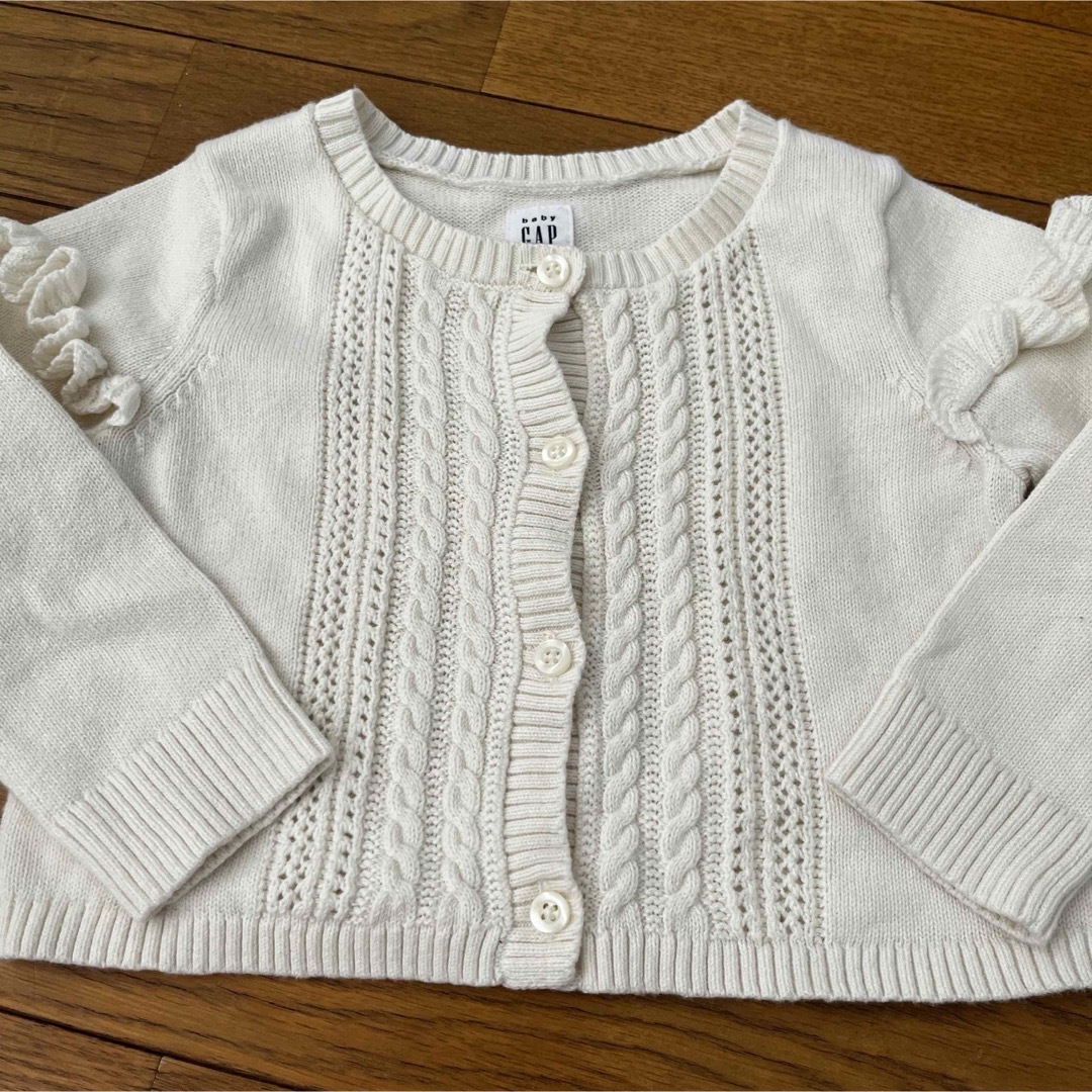 babyGAP(ベビーギャップ)のbaiya80カーディガンピンク白女の子ベビーギャップアウターまとめ売り長袖 キッズ/ベビー/マタニティのベビー服(~85cm)(カーディガン/ボレロ)の商品写真