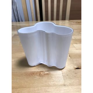 イッタラ(iittala)のイッタラ　アルヴァアアルトフラワーベース　ホワイト　95mm(花瓶)