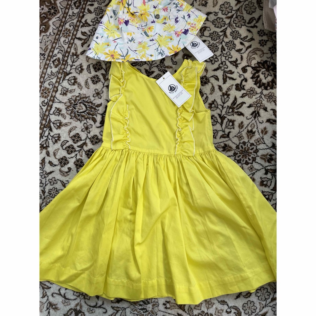 PETIT BATEAU(プチバトー)の未使用　プチバトー  ワンピース キッズ/ベビー/マタニティのキッズ服女の子用(90cm~)(ワンピース)の商品写真