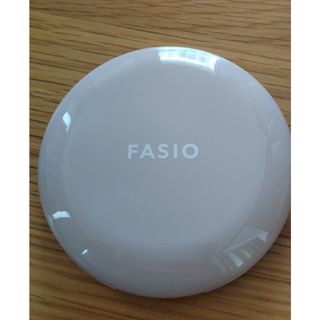 ファシオ(Fasio)のファシオ エアリーステイ パウダー 01 ピンクベージュ(10g)(フェイスパウダー)