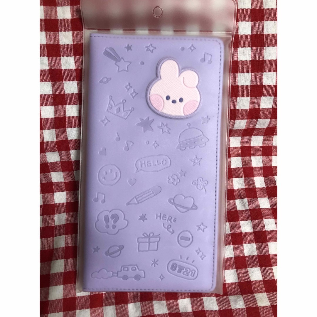 防弾少年団(BTS)(ボウダンショウネンダン)のbt21 BTS  パスポートケース　パスポートカバー『TATA』❗️ エンタメ/ホビーのタレントグッズ(アイドルグッズ)の商品写真